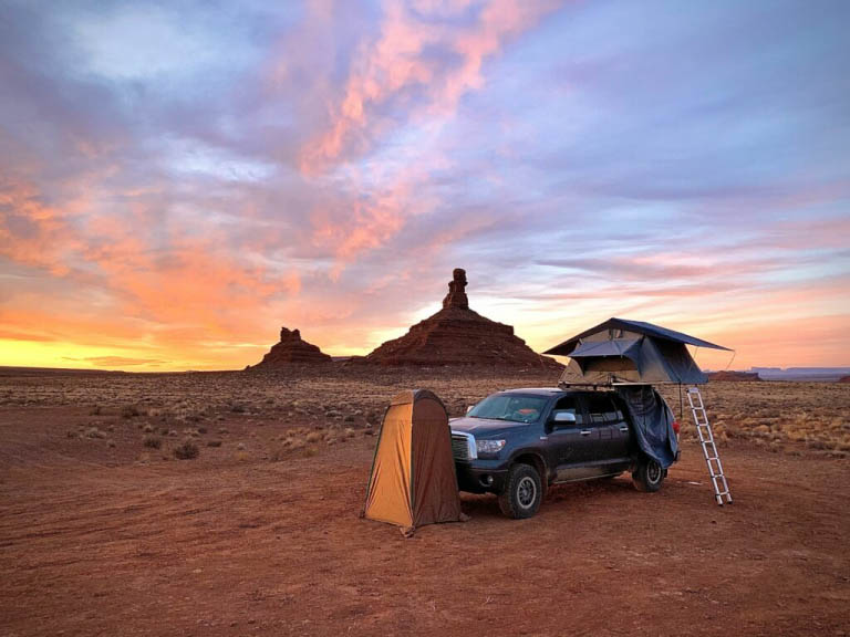Roof Top Tent vs Camper Shell Camping Roof Top Tent vs Camper Shell Camping
