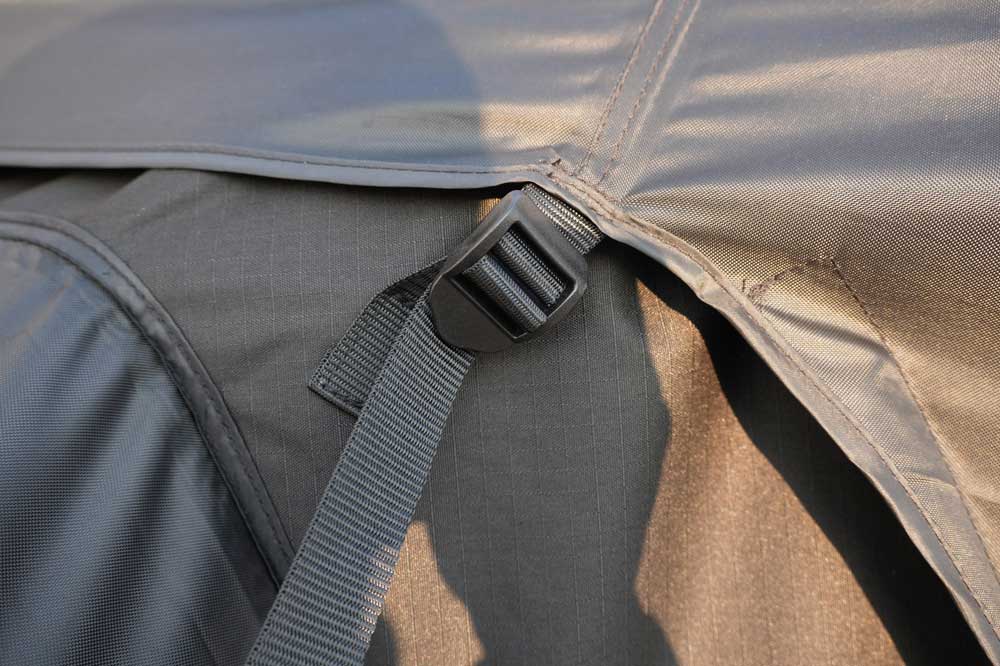 ALU610-190-S0001001 RTT Camping Accesorios Aluminum Hard Shell Person Hardtop 4X4 Vehicle Roof Top Tent ALU610-190-S0001001 RTT Camping Accesorios Aluminum Hard Shell Person Hardtop 4X4 Vehicle Roof Top Tent