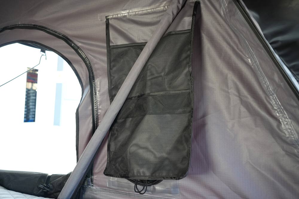 ABS600-160-S0001001 Customized OEM ABS Double Layer Four-season Canvas Rooftop Tents ABS600-160-S0001001 Customized OEM ABS Double Layer Four-season Canvas Rooftop Tents