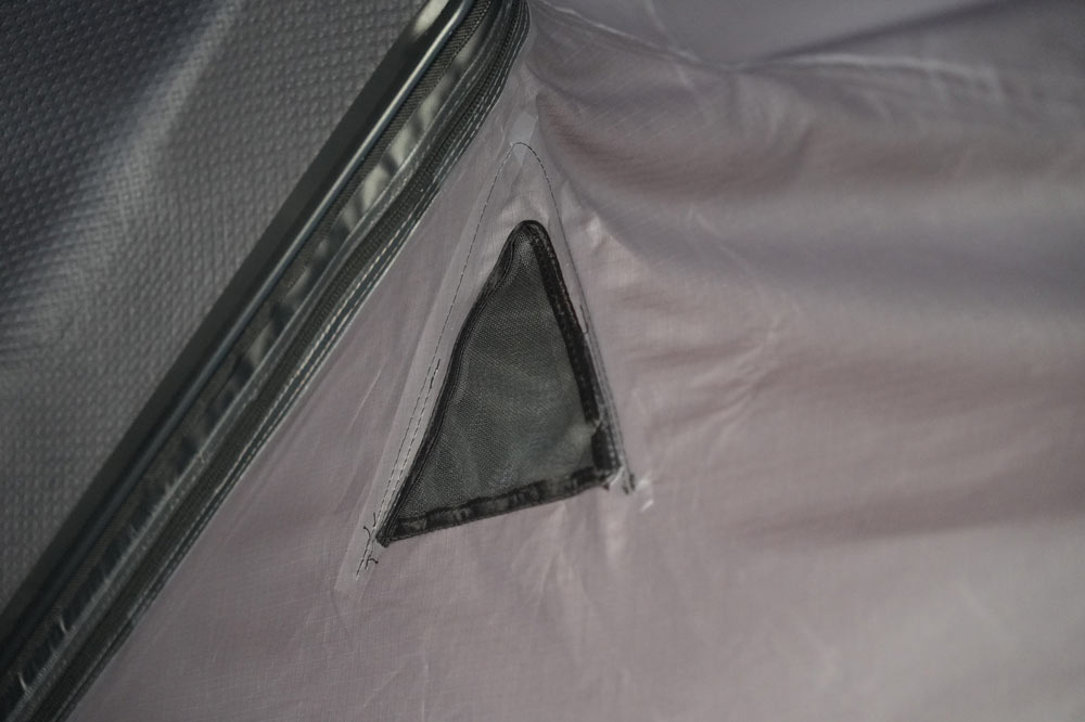 ABS600-160-S0001001 Customized OEM ABS Double Layer Four-season Canvas Rooftop Tents ABS600-160-S0001001 Customized OEM ABS Double Layer Four-season Canvas Rooftop Tents