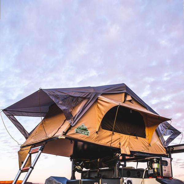 The roof tent is designed to allow you to leave the ground and rise into the air to welcome the next large outdoor camping adventure. This quick and simple single-person setup allows you to fall asleep safely and comfortably without worrying about telepho